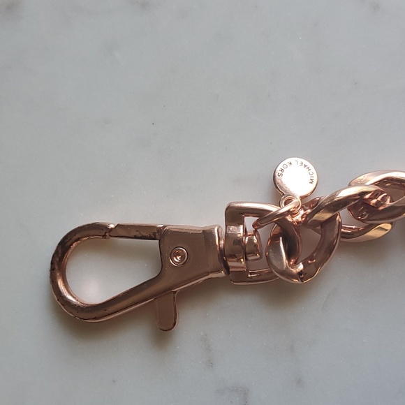 MK Michael Kors Rose Gold Keychain KeyFob - Picture 3 of 6